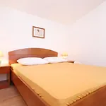 Apartments With Parking Space Orebic, Peljesac - 10075 Apartment