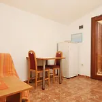 With Parking Space Orebic, Peljesac - 10075 شقة أوروبيتش