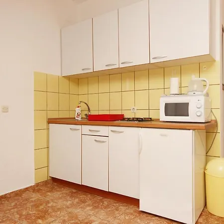 With Parking Space Orebic, Peljesac - 10075 オレビック