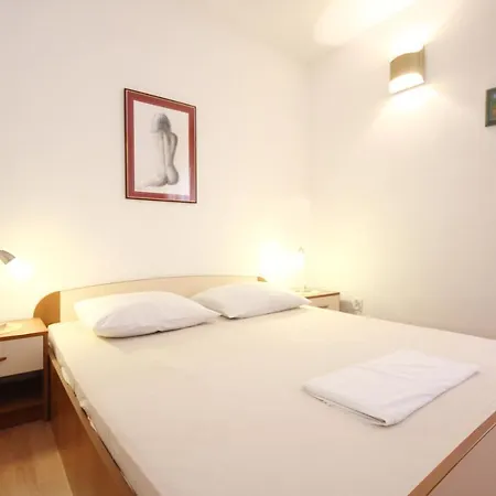 Apartment Apartments With A Parking Space Orebic, Peljesac - 10075 *
